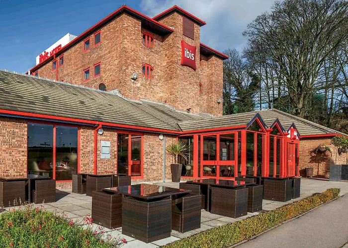 Top Hotels Close to Luton Train Station