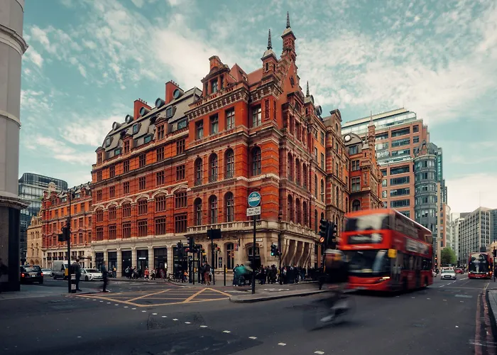 Top-Rated Hotels near Barbican Station London