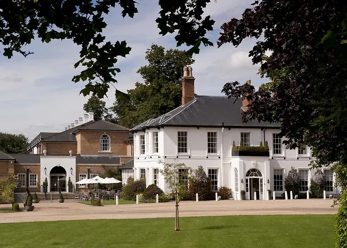 Top-Rated 5 Star Hotels near Newmarket Racecourse